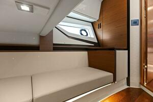 2022 Tiara Sport 43 LE