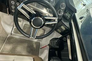 29ft Four Winns Yacht For Sale