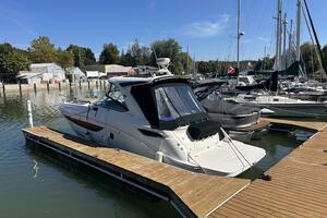 35ft Sea Ray Yacht For Sale