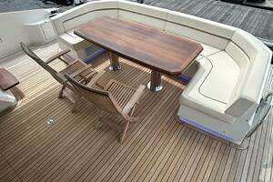 2019 Viking Motor Yacht thumbnail 5