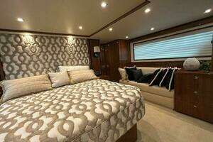 2019 Viking Motor Yacht thumbnail 22