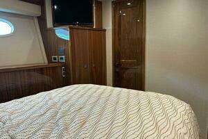 2019 Viking Motor Yacht thumbnail 35