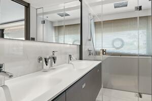 Princess Y95 JUST  PERFECT - VIP Stateroom Ensuite Head