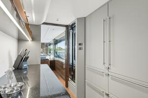 Princess Y95 JUST  PERFECT - Galley