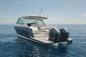 38FT (11.58M) FORMULA Worth Avenue Yachts