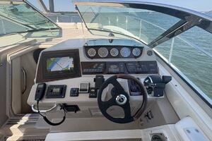 100MILL 35ft Sea Ray Yacht For Sale