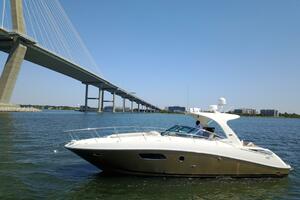 100MILL 35ft Sea Ray Yacht For Sale