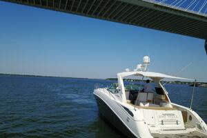 100MILL 35ft Sea Ray Yacht For Sale