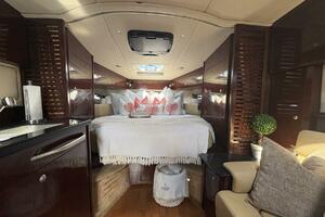 100MILL 35ft Sea Ray Yacht For Sale