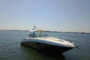 100MILL 35ft Sea Ray Yacht For Sale