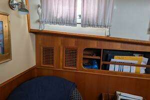 2006 Grand Banks thumbnail 39