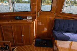 2006 Grand Banks thumbnail 25