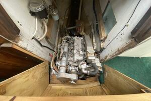 Morning Dove 35ft Hughes Columbia Yacht For Sale