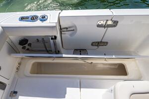 33ft Boston Whaler Yacht For Sale