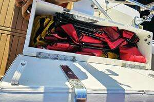 2010 Eastern Casco Bay 35 Flybridge thumbnail 25