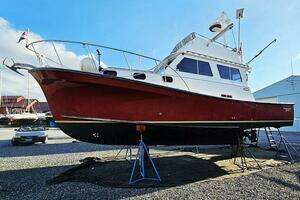2010 Eastern Casco Bay 35 Flybridge thumbnail 1