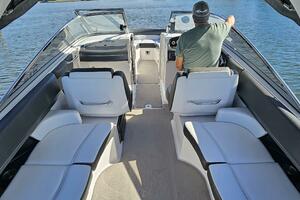 27ft Regal Yacht For Sale