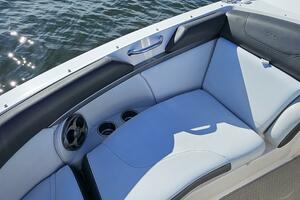 27ft Regal Yacht For Sale