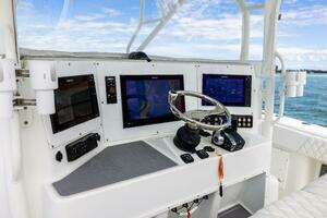 2009 Yellowfin thumbnail 37