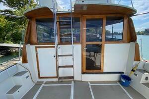 38ft Bayliner Yacht For Sale