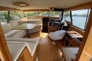38ft Bayliner Yacht For Sale
