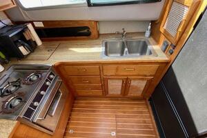 38ft Bayliner Yacht For Sale