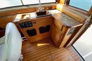 38ft Bayliner Yacht For Sale