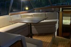 38ft Bayliner Yacht For Sale