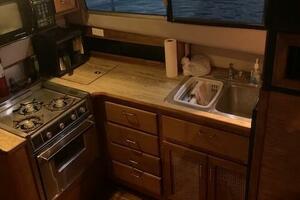 38ft Bayliner Yacht For Sale