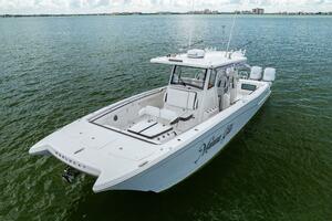 40FT (12.19M) WORLD CAT Worth Avenue Yachts