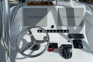 28ft Irving Forbes Yacht For Sale