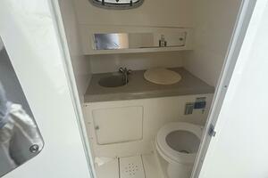 28ft Boston Whaler Yacht For Sale