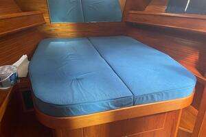2002 Jeanneau 45.2 thumbnail 13