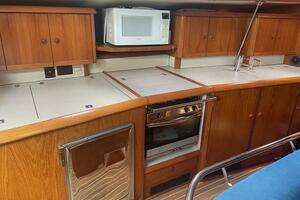 2002 Jeanneau 45.2 thumbnail 3