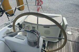 2002 Jeanneau 45.2 thumbnail 19