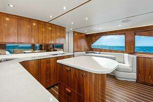 2025 Viking 58 Convertible thumbnail 11