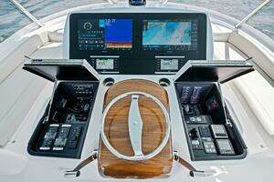 2025 Viking 58 Convertible thumbnail 35