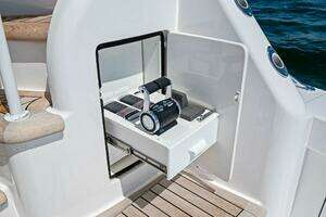 2025 Viking 58 Convertible thumbnail 47