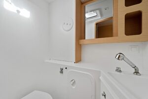 2017-lagoon-42-sail-9886474-20250729063001118-1.jpg