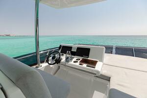 2019 Prestige 590 Fly 'New Heart' - Flybridge Helm
