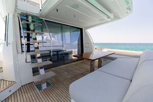 2019 Prestige 590 Fly 'New Heart' - Aft Deck