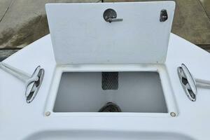 24ft Topaz Yacht For Sale