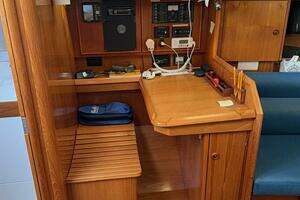1999 Jeanneau 36.2 Sun Odyssey thumbnail 17