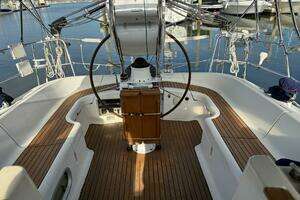 1999 Jeanneau 36.2 Sun Odyssey thumbnail 9