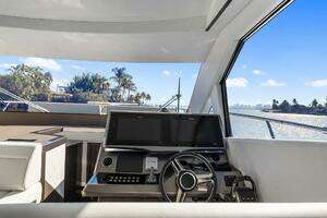 2025 Galeon 50 FLY thumbnail 17