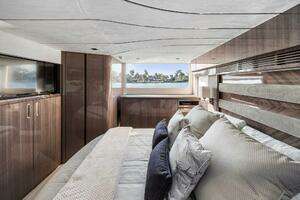 2025 Galeon 50 FLY thumbnail 27