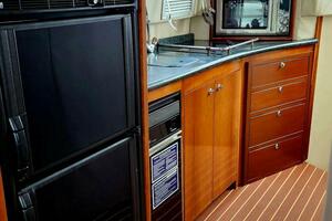 Still Waters 45ft Carver Yacht For Sale
