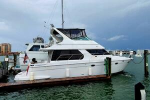 Still Waters 45ft Carver Yacht For Sale