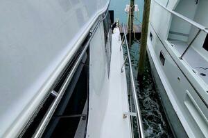 Still Waters 45ft Carver Yacht For Sale