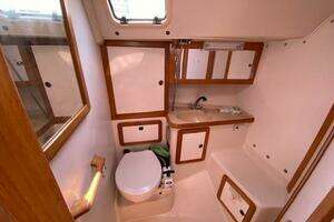 1999 Catalina 36 MKII thumbnail 26